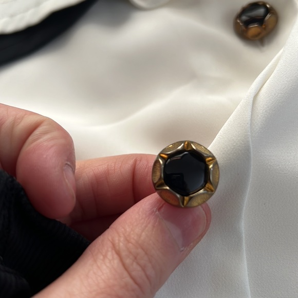 Vintage blouse with amazing buttons detail around sleeves Francesa of Damon - Picture 8 of 8